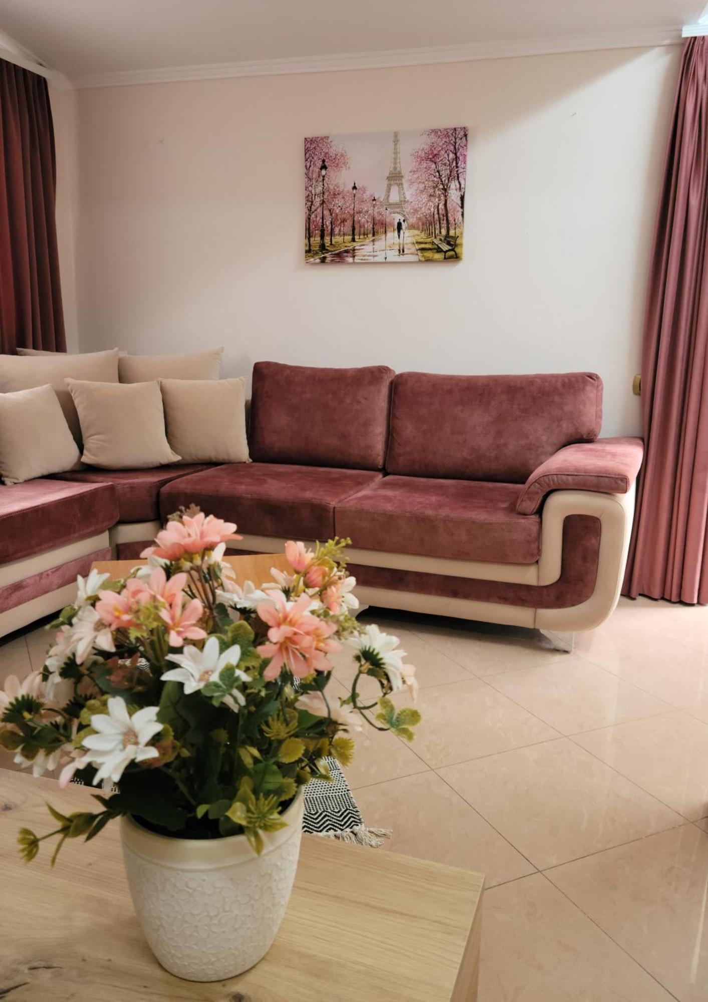 Gledis Apartment Tirana - Panoramic City Terrace Buitenkant foto