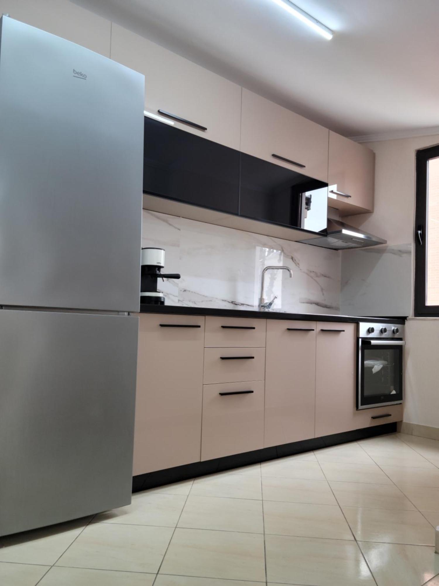 Gledis Apartment Tirana - Panoramic City Terrace Buitenkant foto
